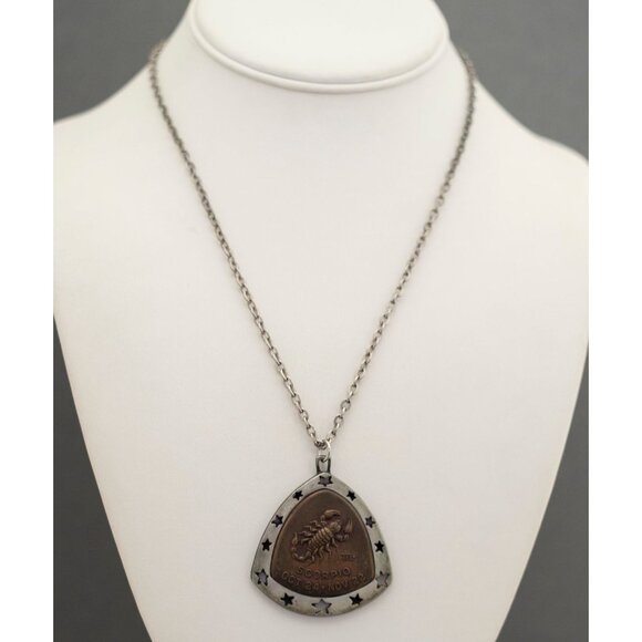 Year of the Scorpio Vintage Necklace 18 inch - G3 - Picture 2 of 4